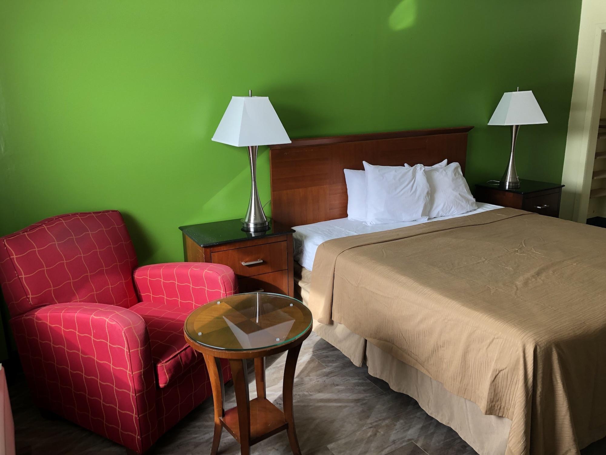 Western Inn South Карні Екстер'єр фото