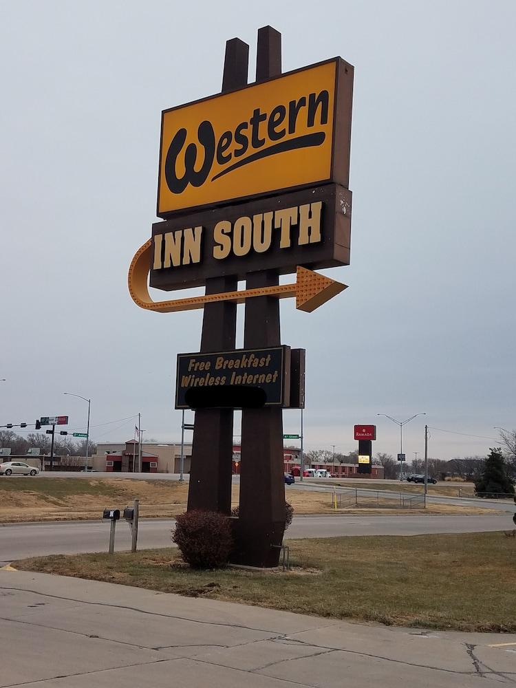 Western Inn South Карні Екстер'єр фото